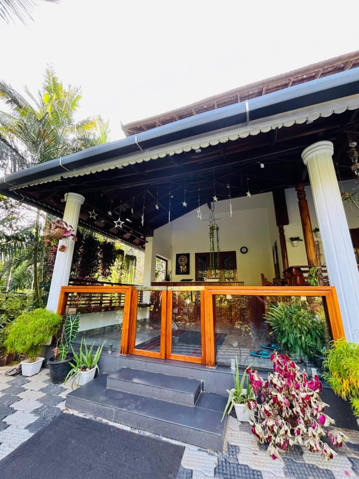 Lush Acres Villa Thekkady Exterior foto